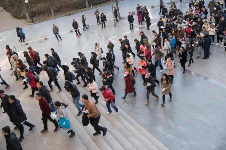 国考开考 报录比98:1 热门岗超6000:1